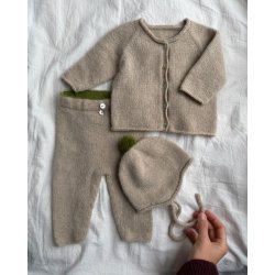 Cleo Baby Set - Strikkeopskrift fra PetiteKnit