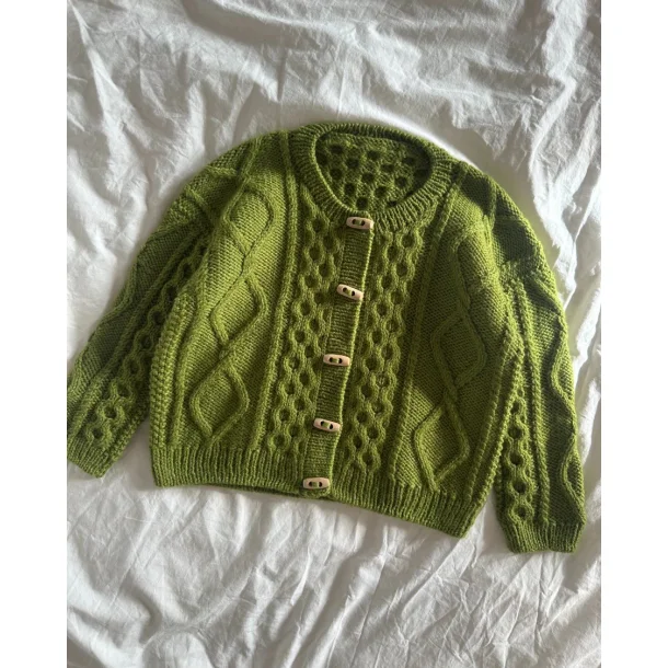 Dagmar Jacket Junior i Double Sunday - Strikkekit fra PetiteKnit