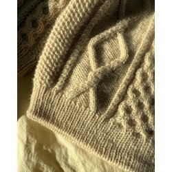 Dagmar Sweater Junior - Strikkeopskrift fra PetiteKnit