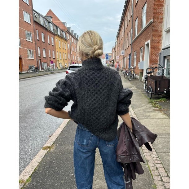 Dagmar Sweater strikkeopskrift fra Petiteknit