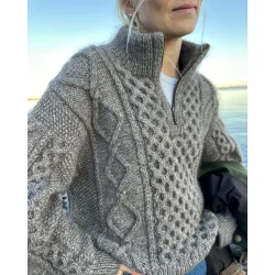 Dagmar Zipper Sweater - Strikkeopskrift fra PetiteKnit