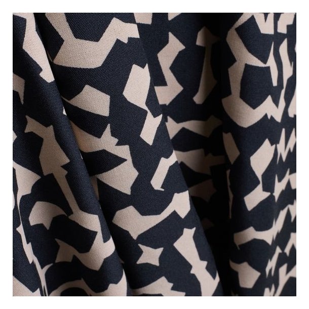 Ekko Viskose i deep charcoal pr. 0,25 m - Atelier Brunette