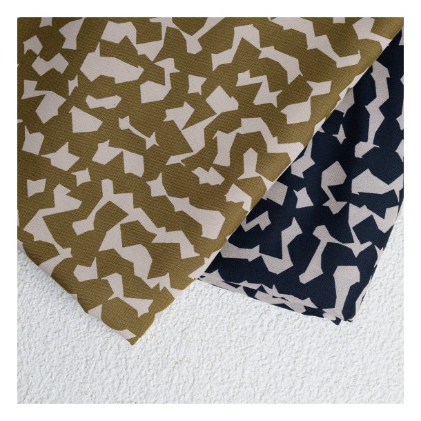 Ekko Viskose i deep charcoal pr. 0,25 m - Atelier Brunette