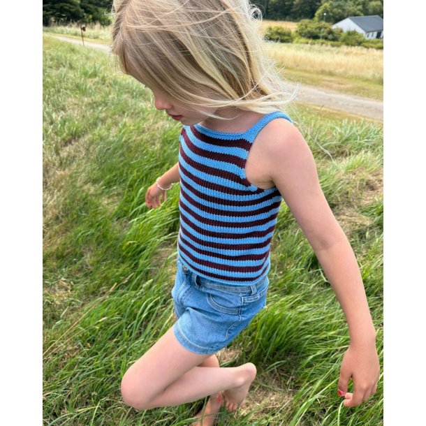 Emmy Top Junior - Strikkekit fra Petiteknit