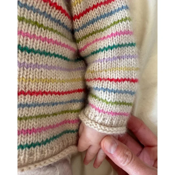 Frankie Sweater Baby - Strikkeopskrift fra PetiteKnit