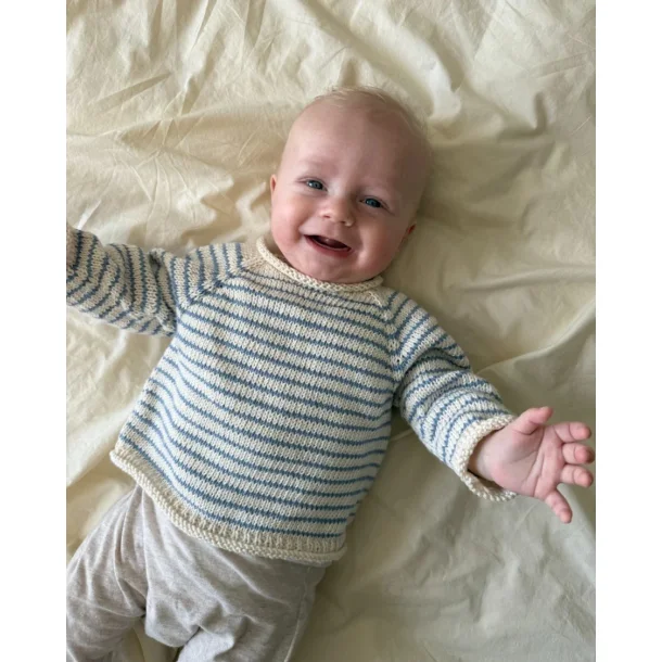 Frankie Sweater Baby - Strikkeopskrift fra PetiteKnit