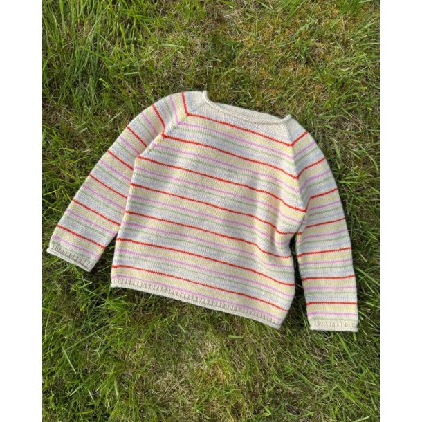 Frankie Sweater Junior - Strikkeopskrift fra PetiteKnit