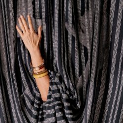 Gaia "Kelsey" Crepe Deep Charcoal pr. 0,25 m - Atelier Brunette