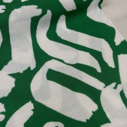 Grn viskose med hvid mnster - pr. 0,25 meter