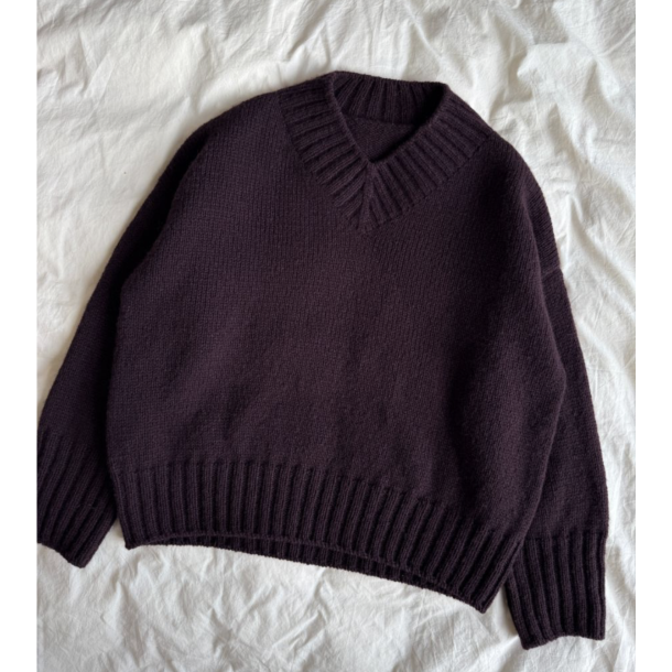 Hannah Sweater V-neck - Strikkeopskrift fra PetiteKnit