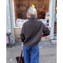 Hannah Sweater O-Neck strikkekit fra Petiteknit