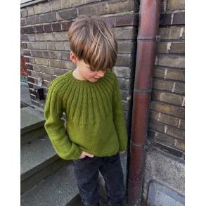 Haralds Sweater Junior Opskrift fra Petiteknit