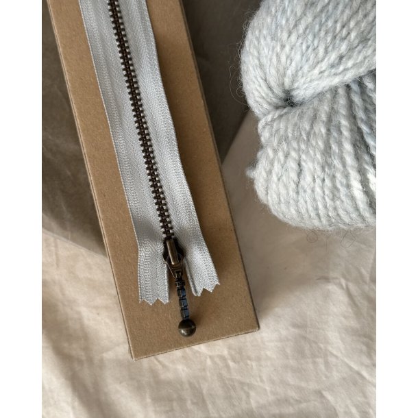 Lynls fra PetiteKnit, 17 cm i flere farver, til bl.a. Honey Clutch og Honey Purse Medium