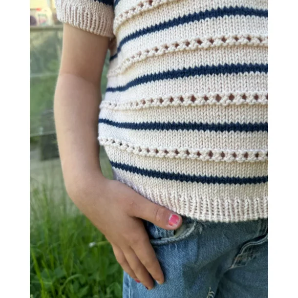 Ida Tee Junior - Strikkekit fra PetiteKnit