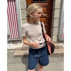 Ivy Tee - Strikkekit fra PetiteKnit