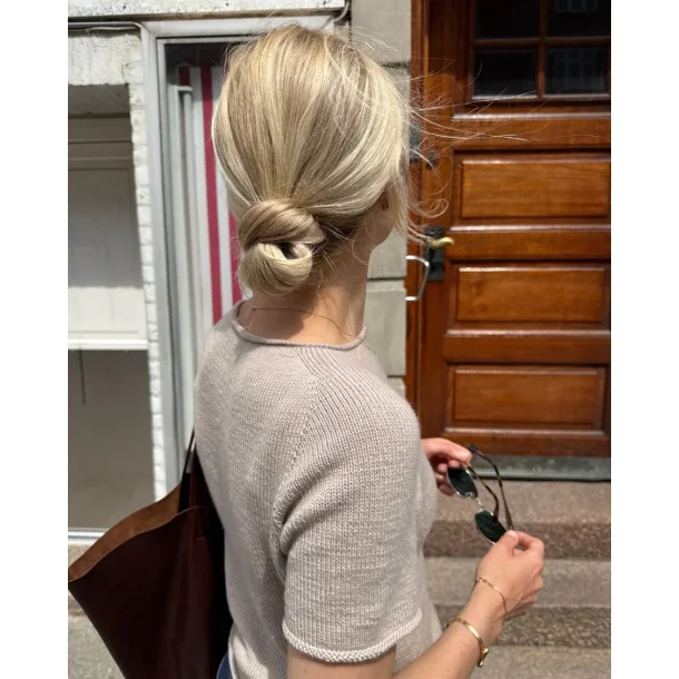 Ivy Tee - Strikkeopskrift fra PetiteKnit