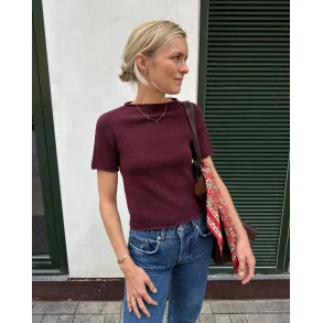 Ivy Tee (Sunday) - Strikkekit fra PetiteKnit 