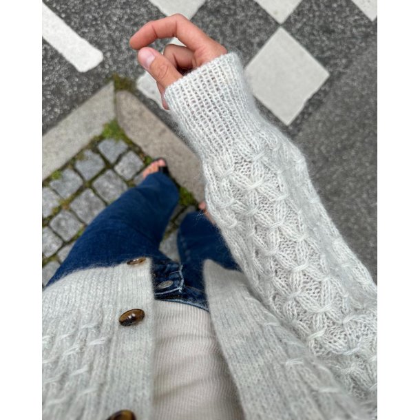 Jenny Jacket V-Neck - PetiteKnit strikkekit