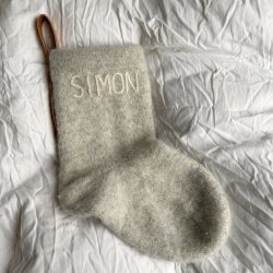 Julesok med brun hank - PetiteKnit strikkekit