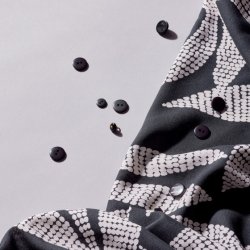 Kaola Viskose Deep Charcoal pr 0,25 m. - Atelier Brunette