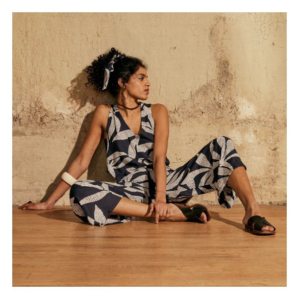 Kaola Viskose Deep Charcoal pr 0,25 m. - Atelier Brunette