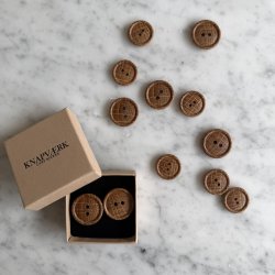KNAPV�RK � Mol� tr�knap i eg � 22 mm - pr. stk.