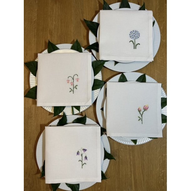 4 Spring Time Servietter 2044-2 CA. 40 X 40 CM.