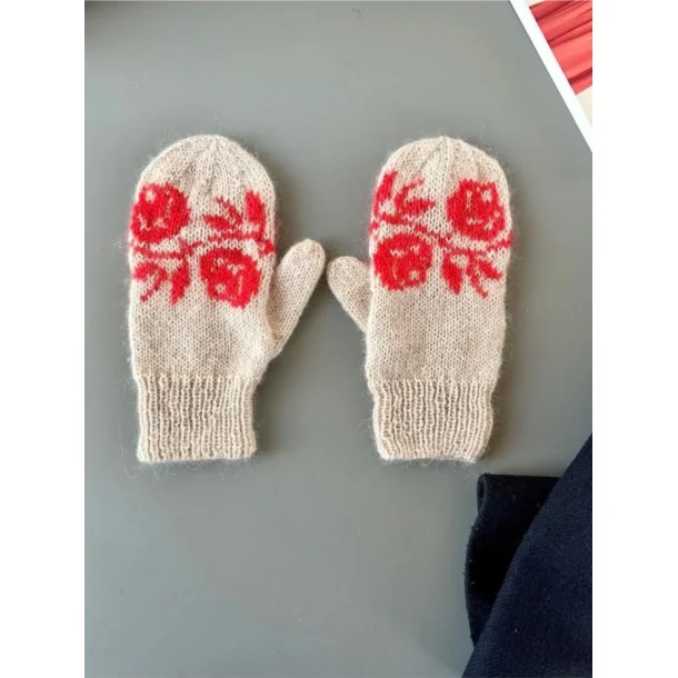 Rosie Mittens -  Strikkekit fra Le Knit LHS82