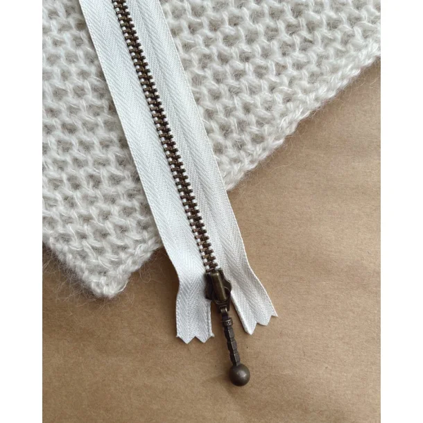 Lynls fra PetiteKnit, 17 cm i flere farver, til bl.a. Honey Clutch og Honey Purse Medium