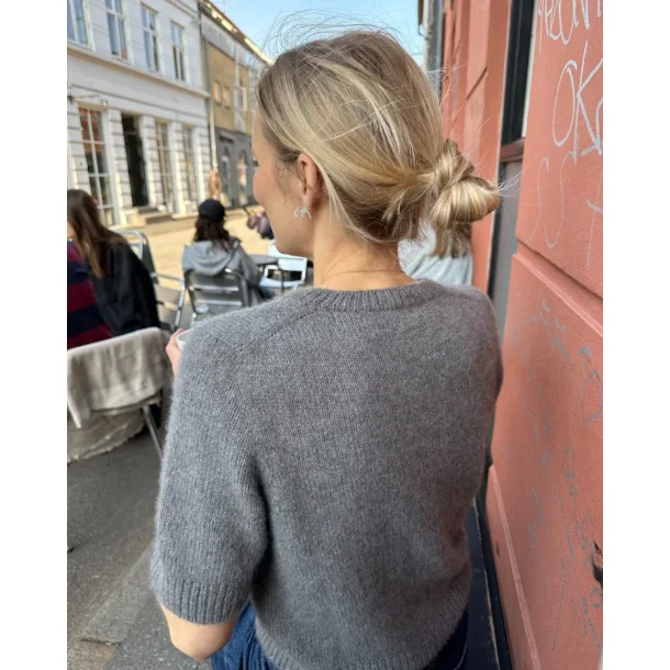 Maggie Cardigan - Strikkekit med hndfarvet garn