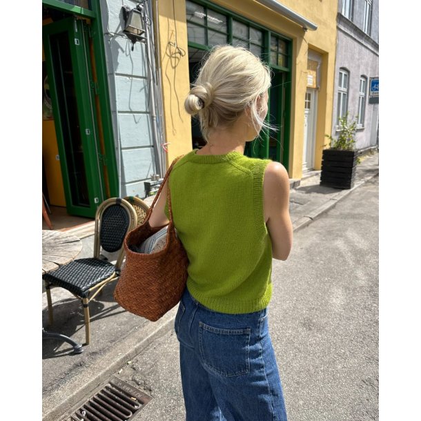 Maggie vest - Strikkekit fra PetiteKnit