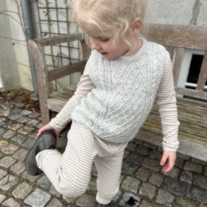 Moby Slipover Mini - strikkeopskrift fra PetiteKnit
