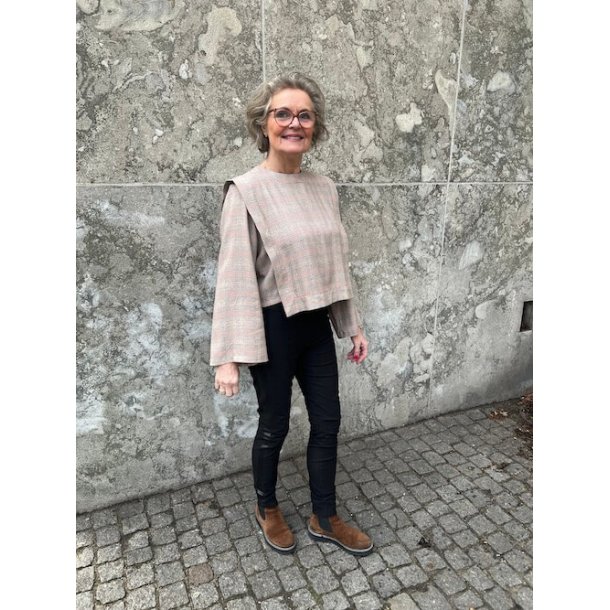 Gennemvvet viskose med tern pr. 0,25 m.