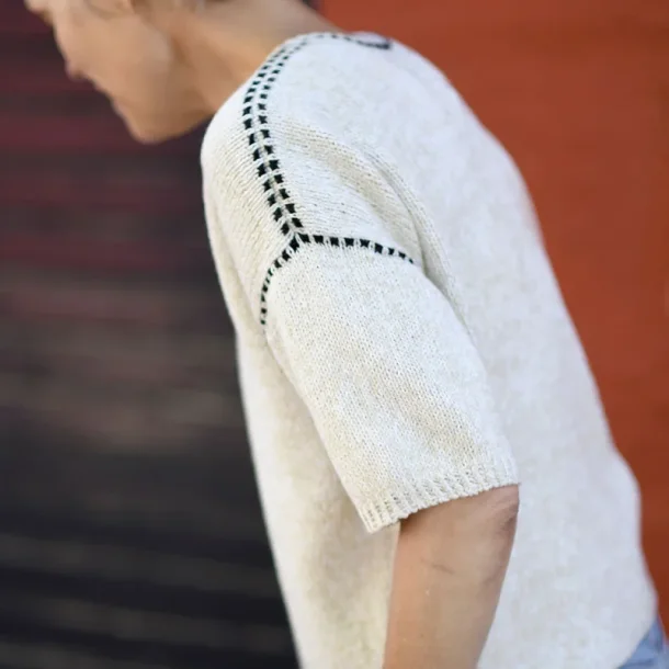 MONO Tee Version 1 - Strikkekit fra Anne Ventzel