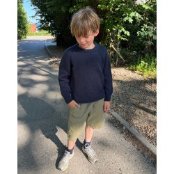 Niels Sweater Junior - Strikkeopskrift fra PetiteKnit