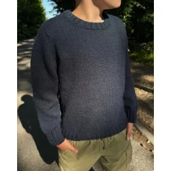 Niels Sweater Junior - Strikkeopskrift fra PetiteKnit