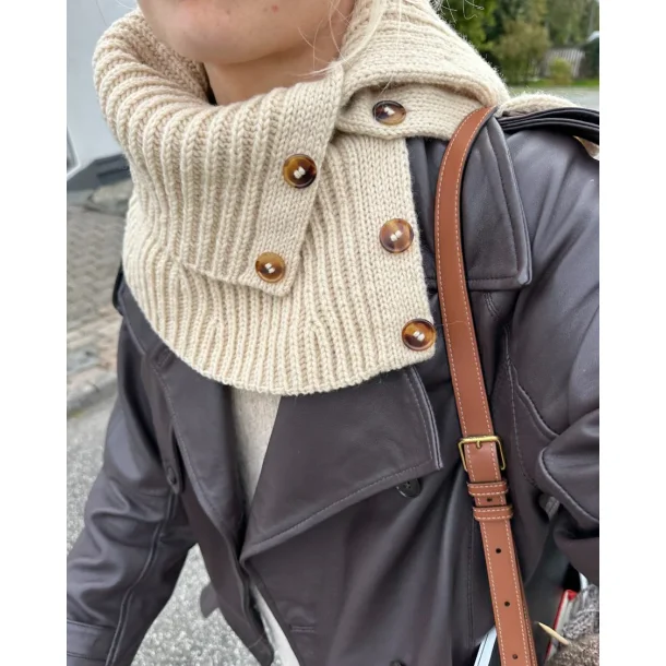 November Neck - Strikkekit fra PetiteKnit