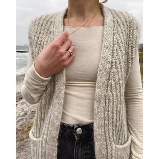 November Vest - Strikkekit fra Petiteknit
