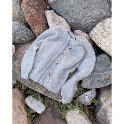 Novice Cardigan Chunky edition strikkekit fra Petiteknit