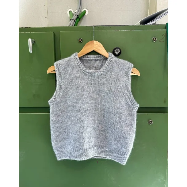 Novice Slipover - PetiteKnit strikkekit i Peer Gynt og Tynn Silk Mohair