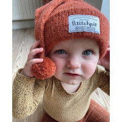 Oslohuen Christmas Edition strikkekit fra Petiteknit