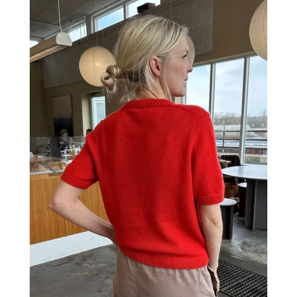 Poppy Tee - strikkekit fra Petiteknit i Cardiff Cashmere 