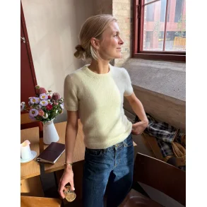 Poppy Tee - strikkekit fra Petiteknit i Cardiff Cashmere 
