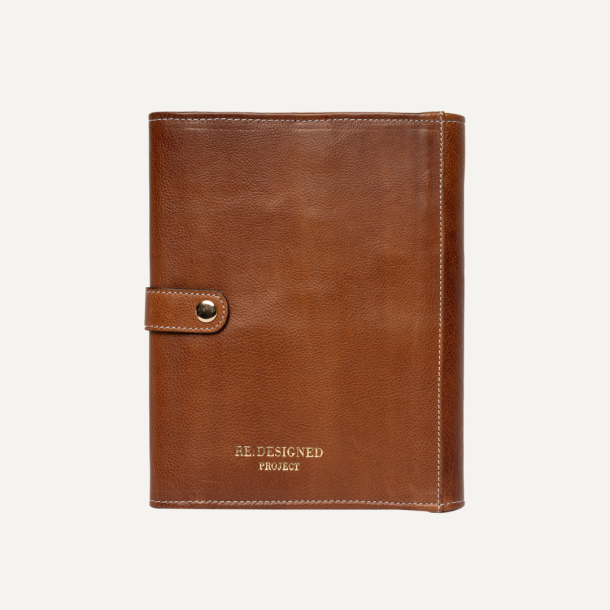 PROJECT 14 - Pindeetui i Walnut