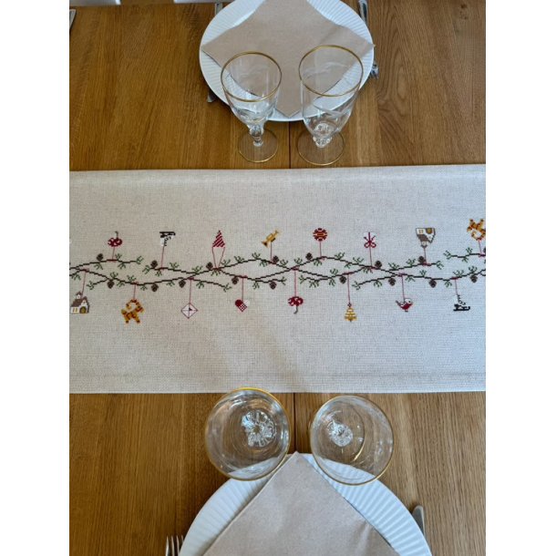 Julestemning l�ber 2030-5 Str. 32 x 130 cm.