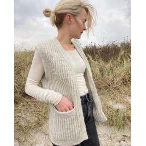 November Vest - Strikkekit fra Petiteknit