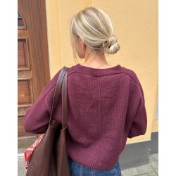 Scarlet Cardigan - Strikkeopskrift fra PetiteKnit