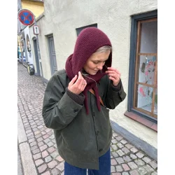 Sophie Hood i Snefnug Natur - Strikkekit fra PetiteKnit