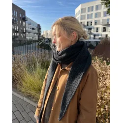 Sophie Shawl - strikkeopskrift fra PetiteKnit