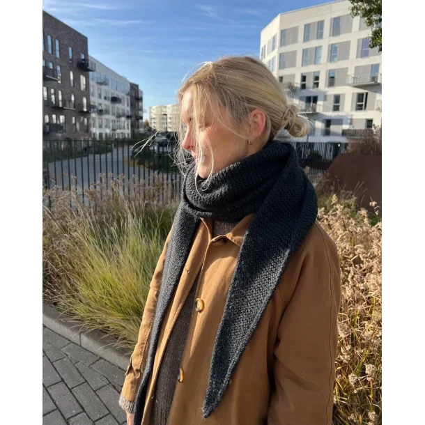 Sophie Shawl - strikkeopskrift fra PetiteKnit